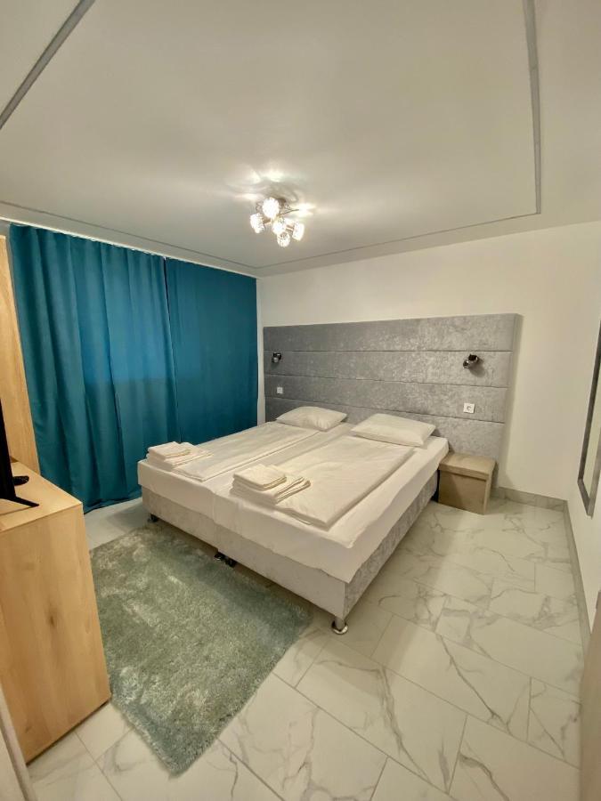 Q-Panzio Bed and Breakfast Tata Eksteriør billede